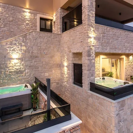 아파트 Teona Luxury With Jacuzzi And Terrace Sea View *