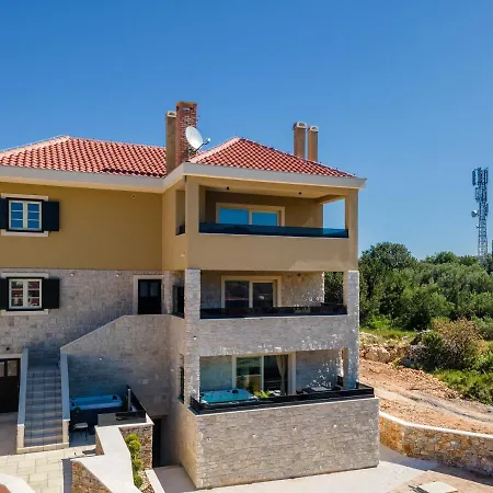 Teona Luxury With Jacuzzi And Terrace Sea View Apartmán *
