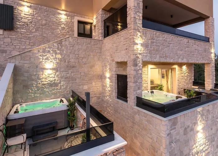 شقة Teona Luxury With Jacuzzi And Terrace Sea View *