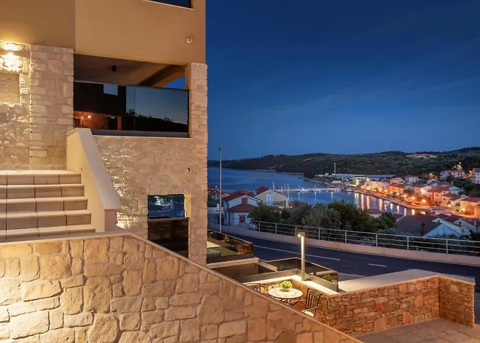 Teona Luxury With Jacuzzi And Terrace Sea View Apartman *